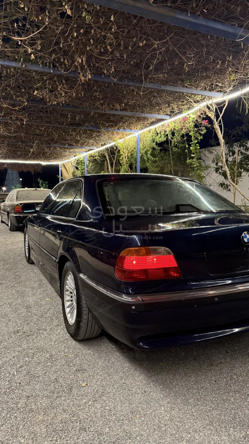 1999 بي ام دبليو الفئة السابعة 750 إل أي