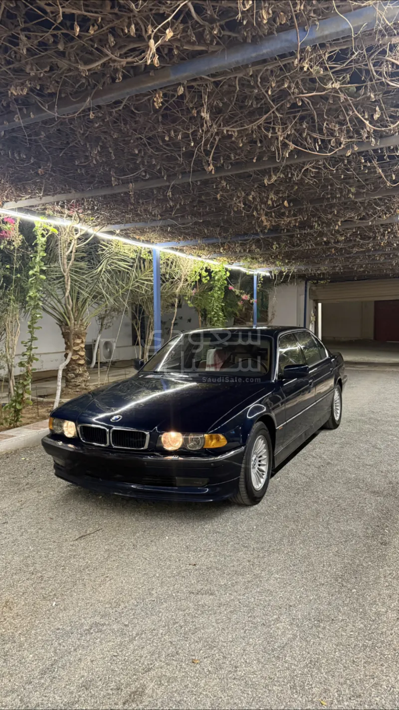 1999 بي ام دبليو الفئة السابعة 750 إل أي