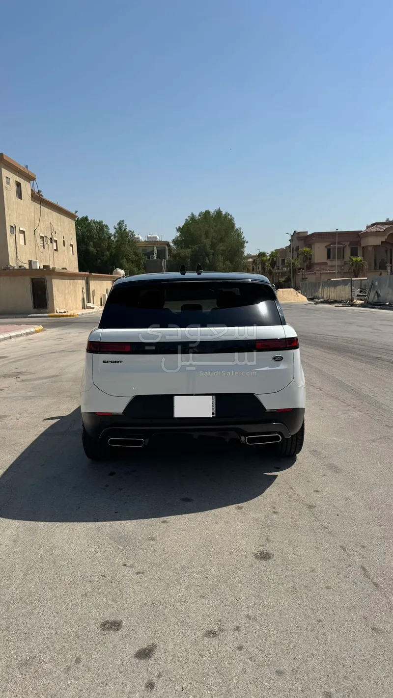 2023 لاند روفر رينج روفر سبورت اتش اس اي