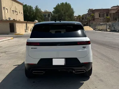 2023 لاند روفر رينج روفر سبورت اتش اس اي