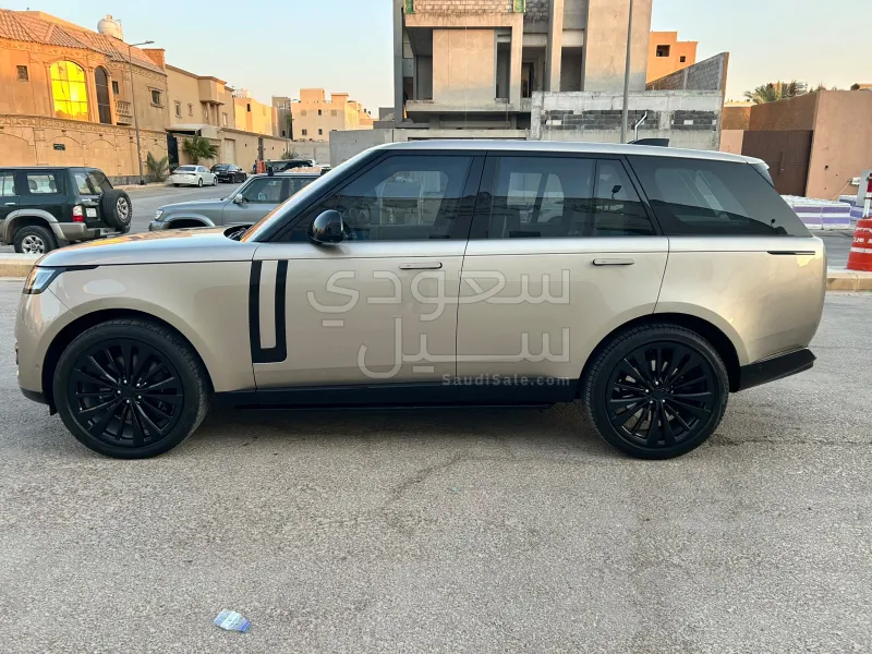 2022 لاند روفر رينج روفر اوتوبيوغرافي فرست اديشن