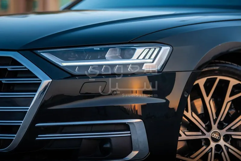 2021 اودي اي 8 ال 55تي اف اس أي