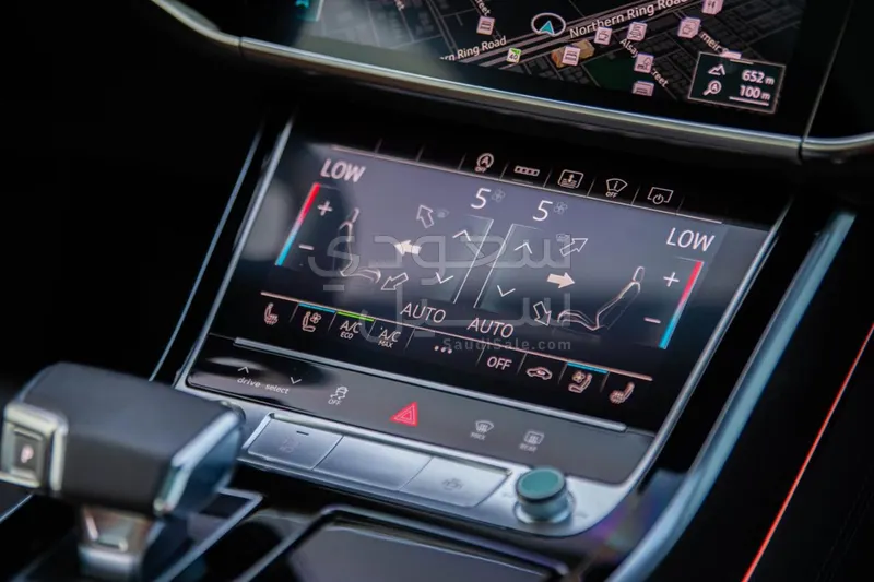 2021 اودي اي 8 ال 55تي اف اس أي