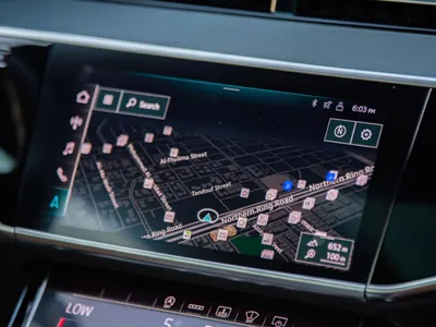 2021 اودي اي 8 ال 55تي اف اس أي