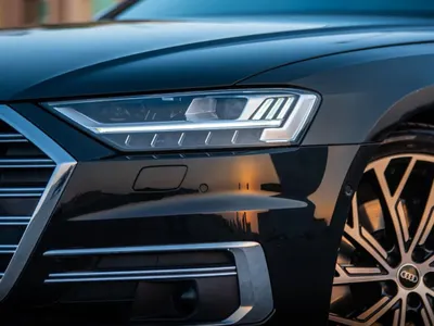 2021 اودي اي 8 ال 55تي اف اس أي