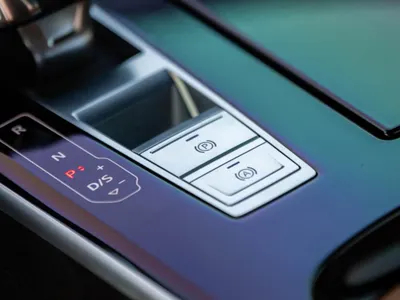 2021 اودي اي 8 ال 55تي اف اس أي