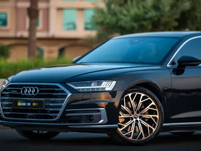 2021 اودي اي 8 ال 55تي اف اس أي