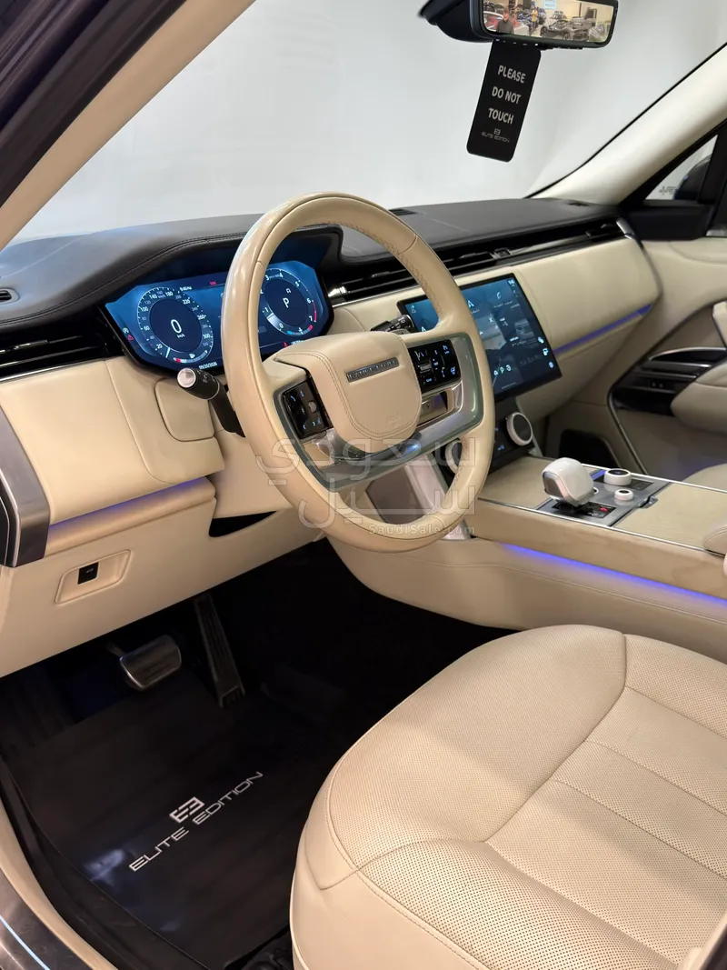 2023 لاند روفر رينج روفر اس في اوتوبيوغرافي