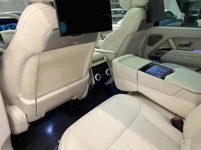 2023 لاند روفر رينج روفر اس في اوتوبيوغرافي