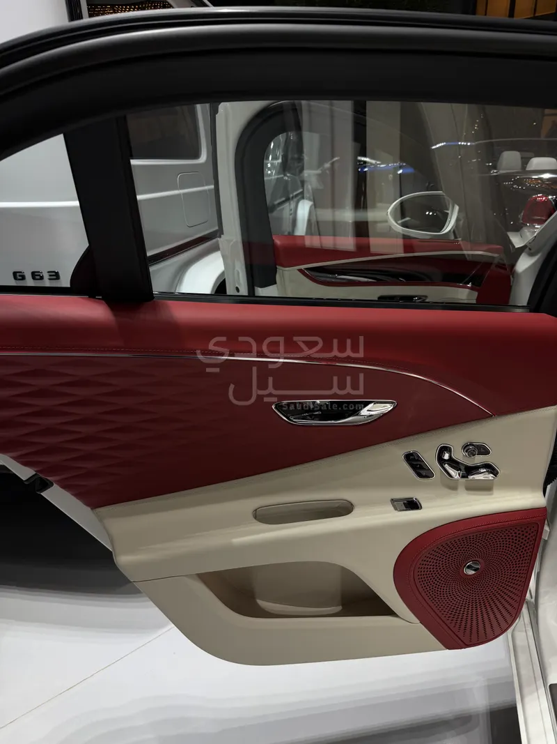 2024 بنتلي كونتيننتل فلاينج سبير أزور