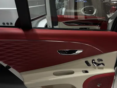 2024 بنتلي كونتيننتل فلاينج سبير أزور