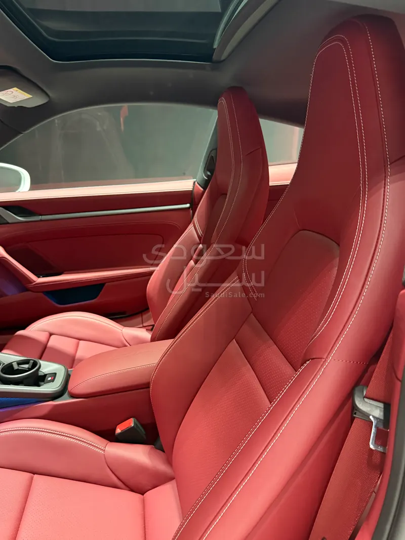 2026 بورش 911 كاريرا