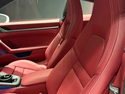 2026 بورش 911 كاريرا