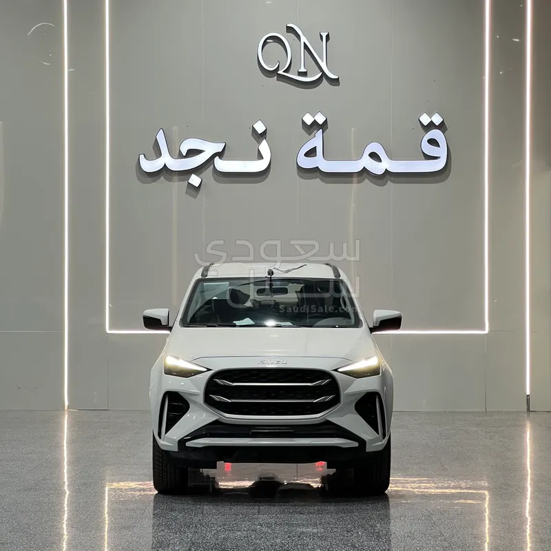 2026 ايسوزو ام يو اكس