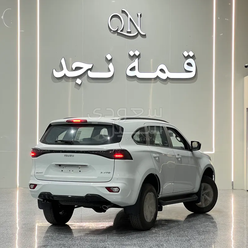 2026 ايسوزو ام يو اكس