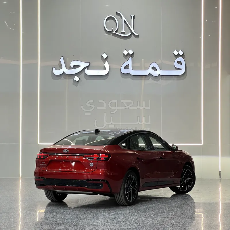2026 فورد توروس تايتينيوم