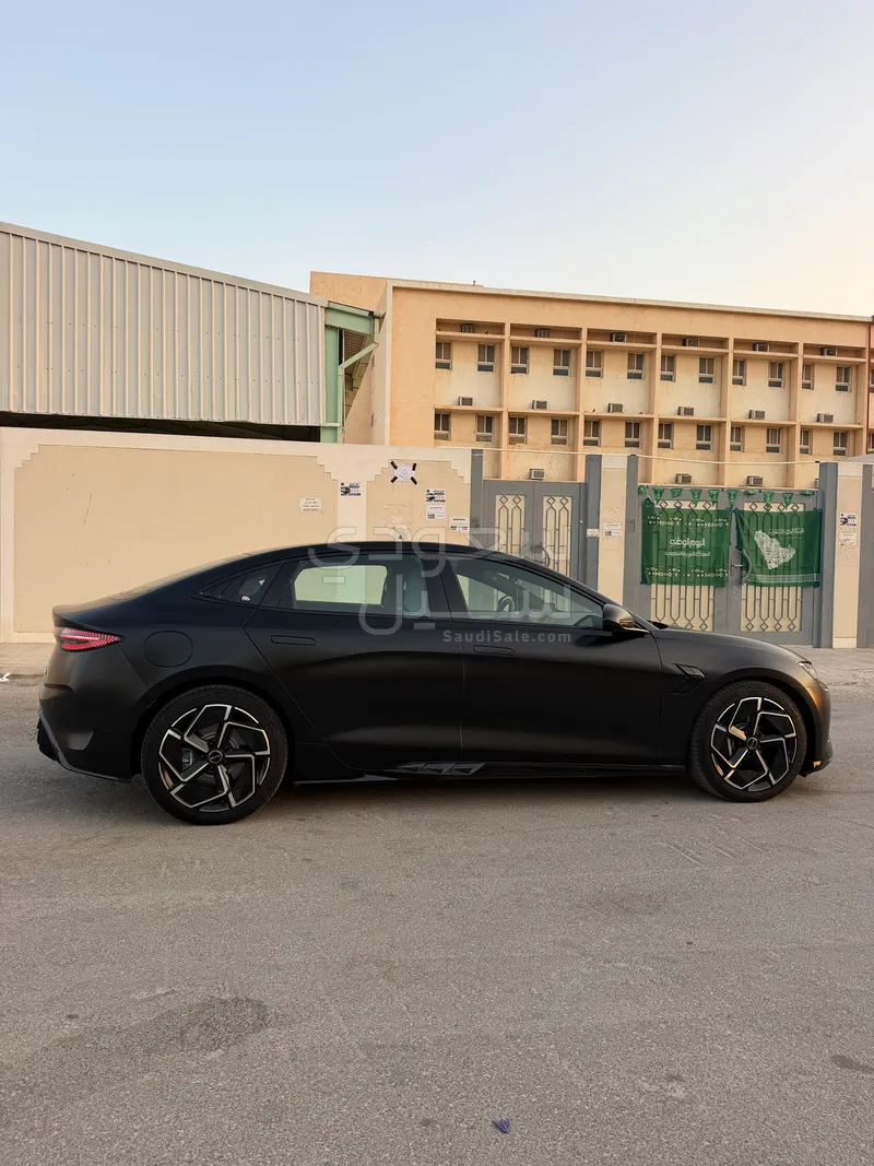 2025 بي واي دي سيل