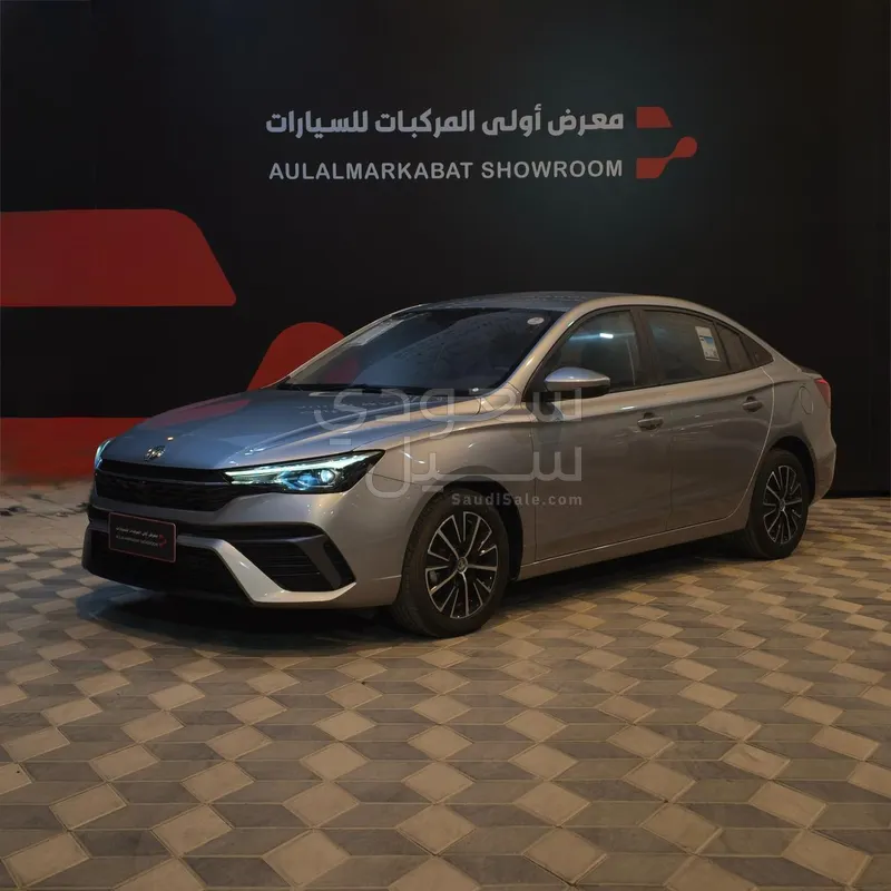 2025 ام جي ام جي 5