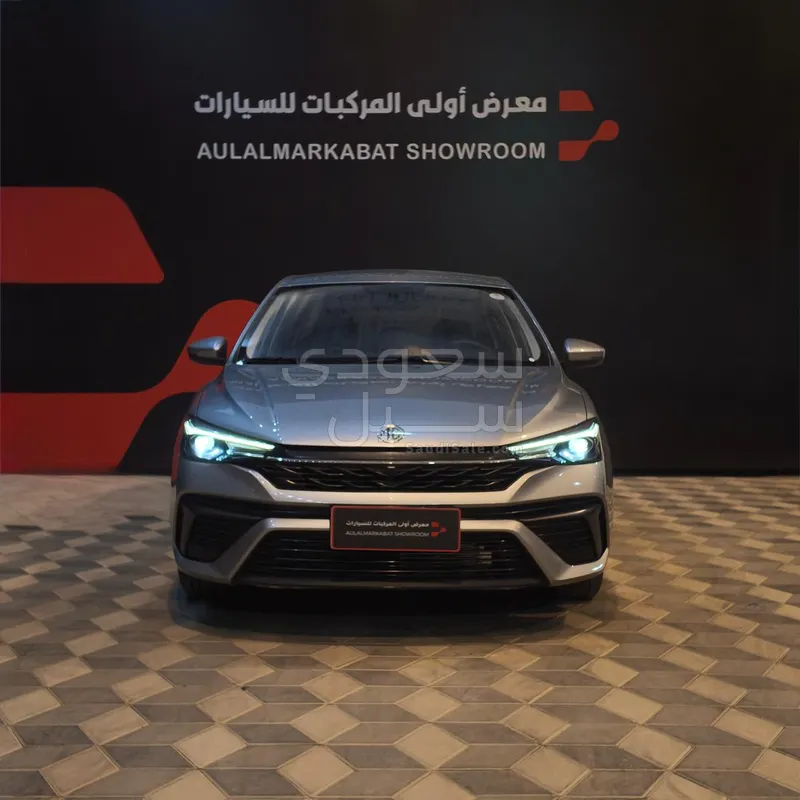 2025 ام جي ام جي 5