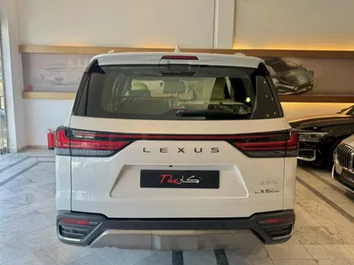 2025 لكزس إل إكس 600 BB