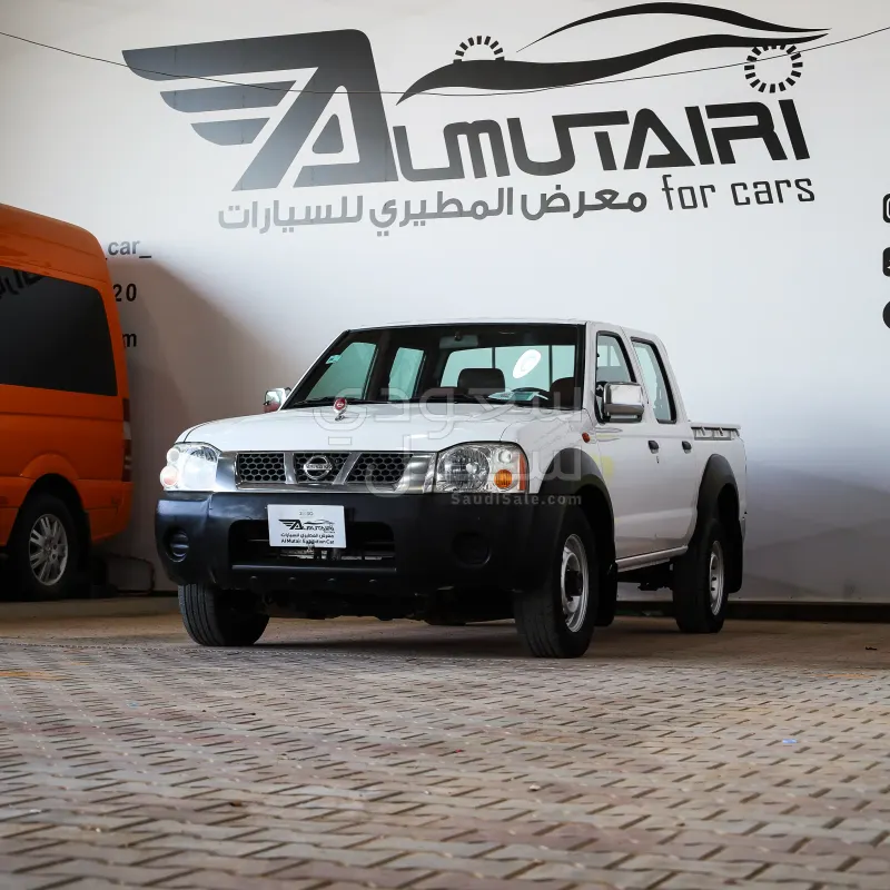 2013 نيسان داتسون غمارتين
