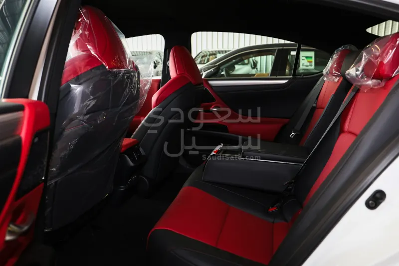 2025 لكزس إي إس 350 اف سبورت