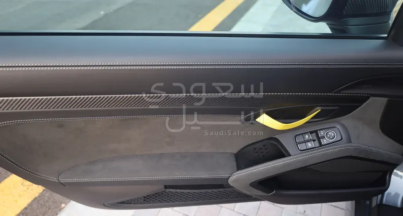 2025 بورش 718 سبايدر ار اس