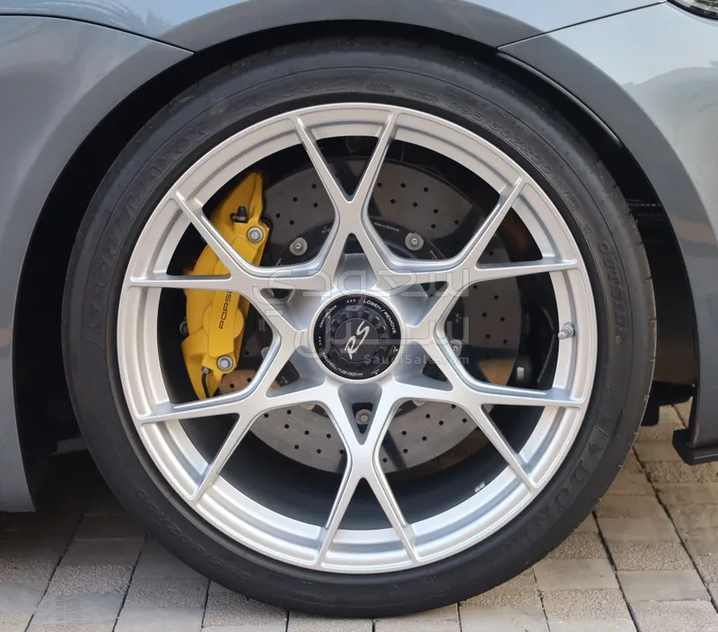 2025 بورش 718 سبايدر ار اس