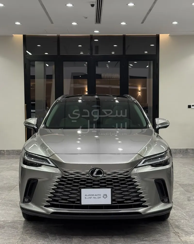 2025 لكزس أر إكس 350