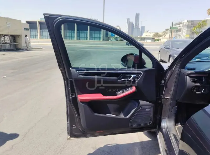 2021 بورش ماكان جي تي اس