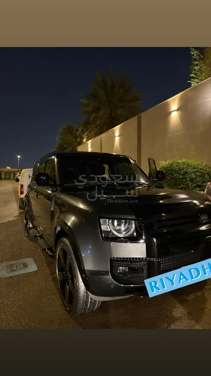 2023 لاند روفر ديفيندر اكس 110