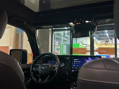 2024 لكزس جي إكس 550