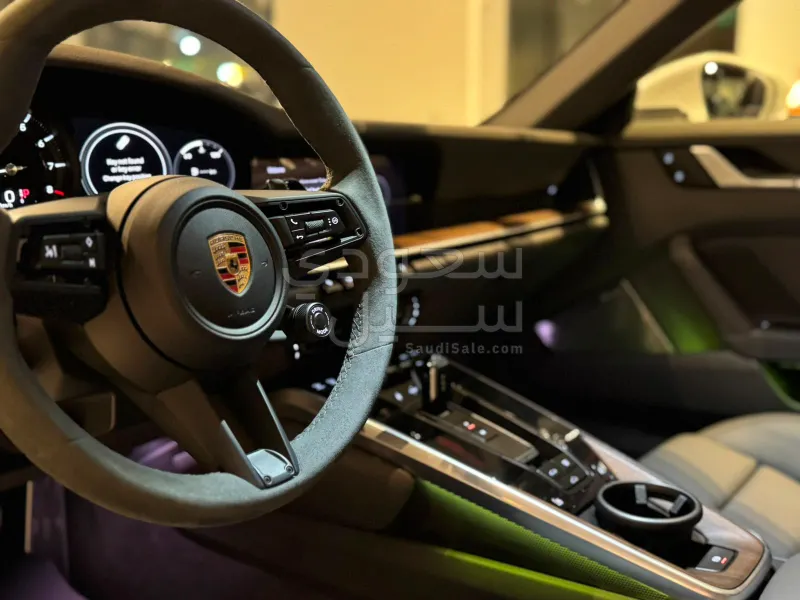 2024 بورش 911 كاريرا اس
