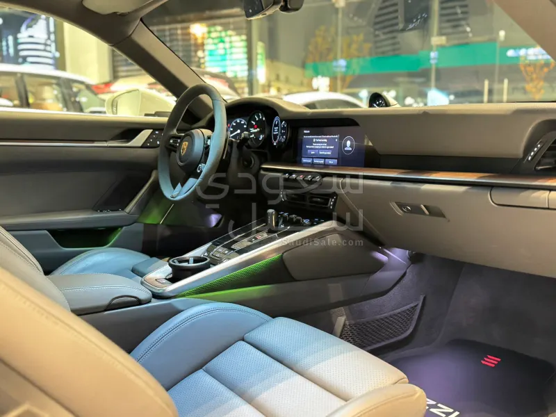 2024 بورش 911 كاريرا اس
