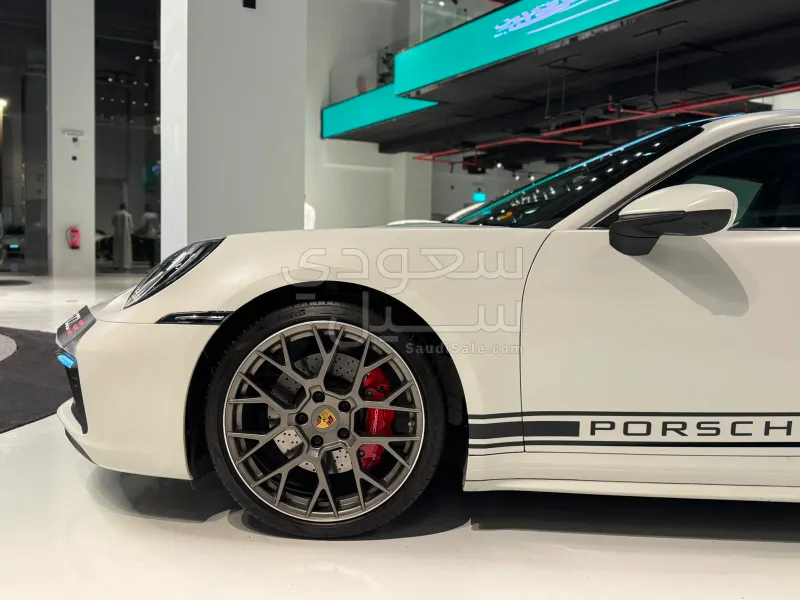 2024 بورش 911 كاريرا اس