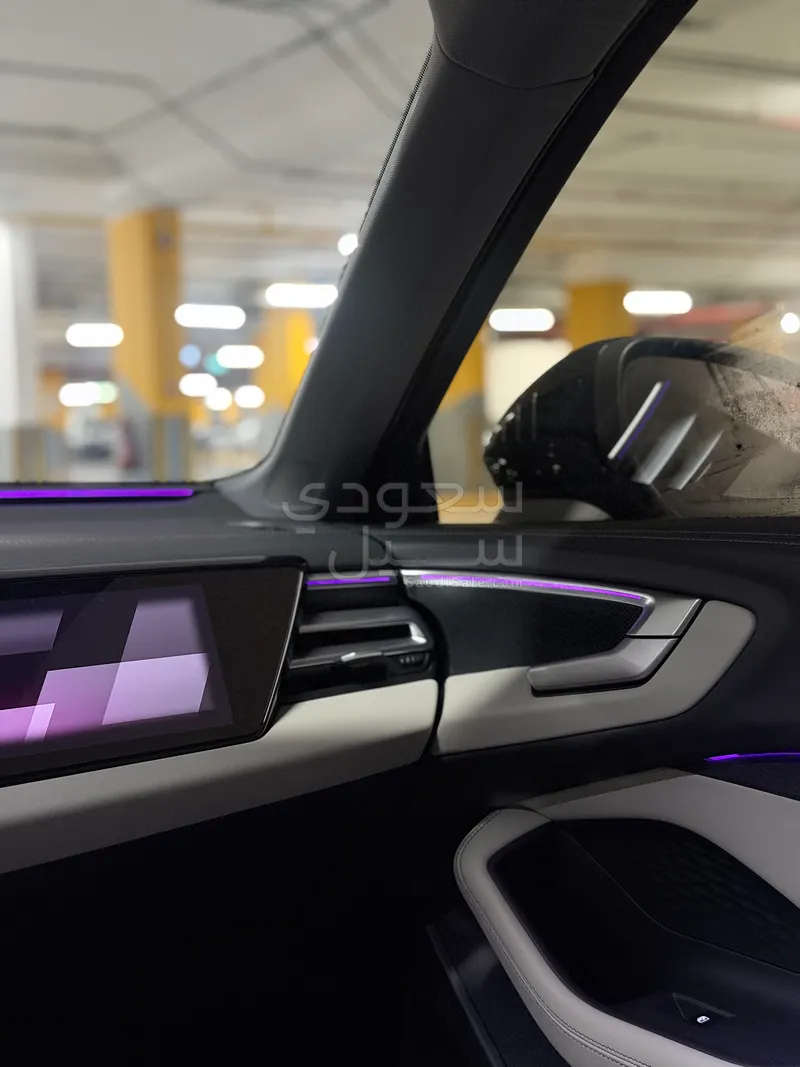 2025 اودي اي 5 45 تي اف اس اي اس لاين