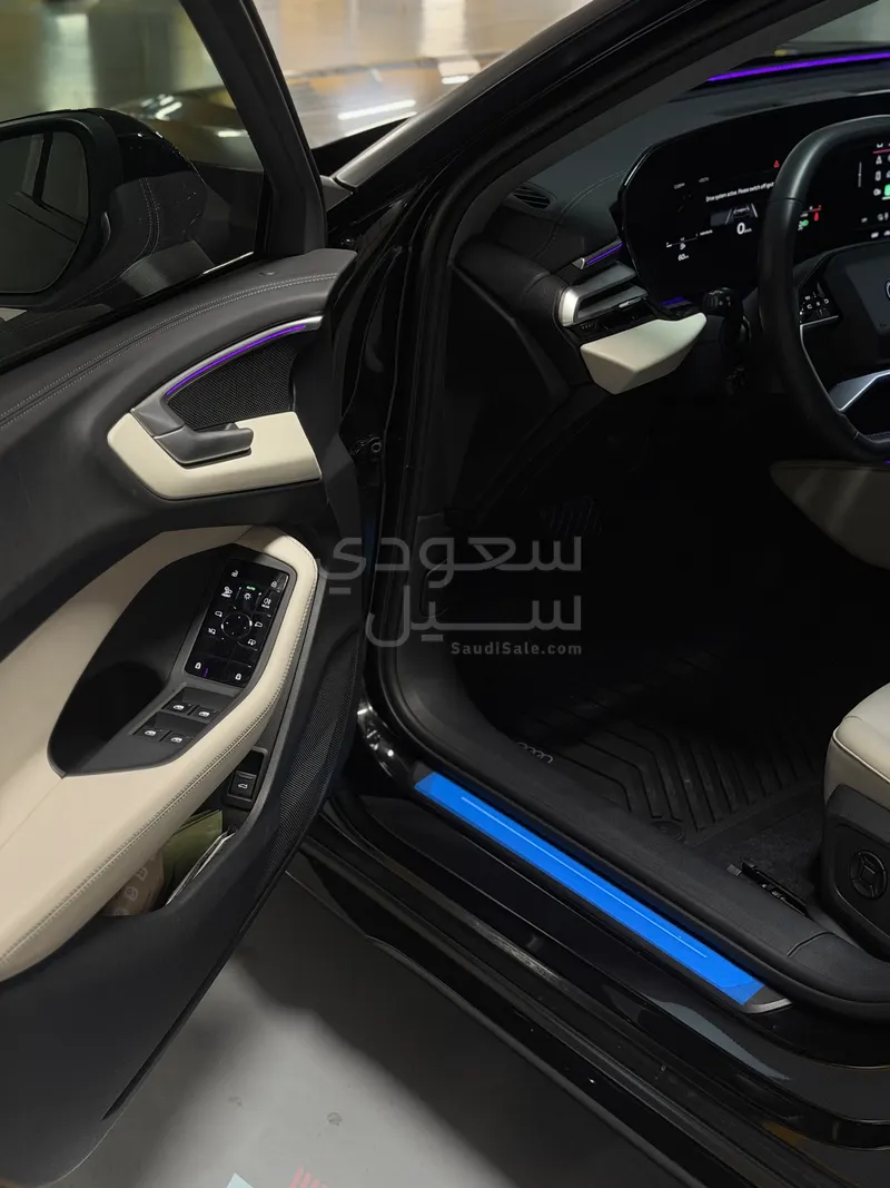2025 اودي اي 5 45 تي اف اس اي اس لاين