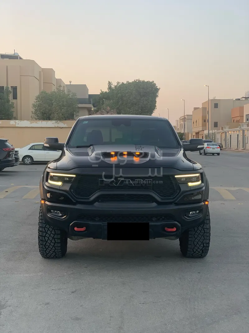2022 دودج رام تي ار اكس