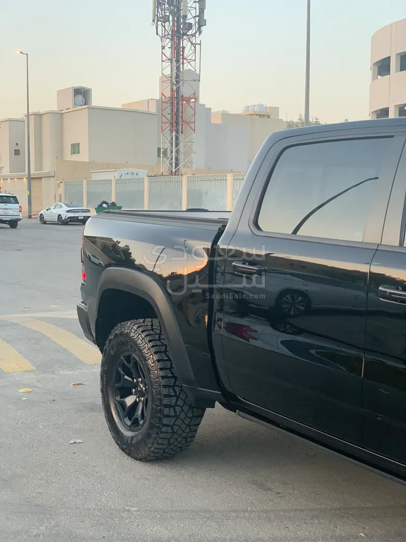 2022 دودج رام تي ار اكس