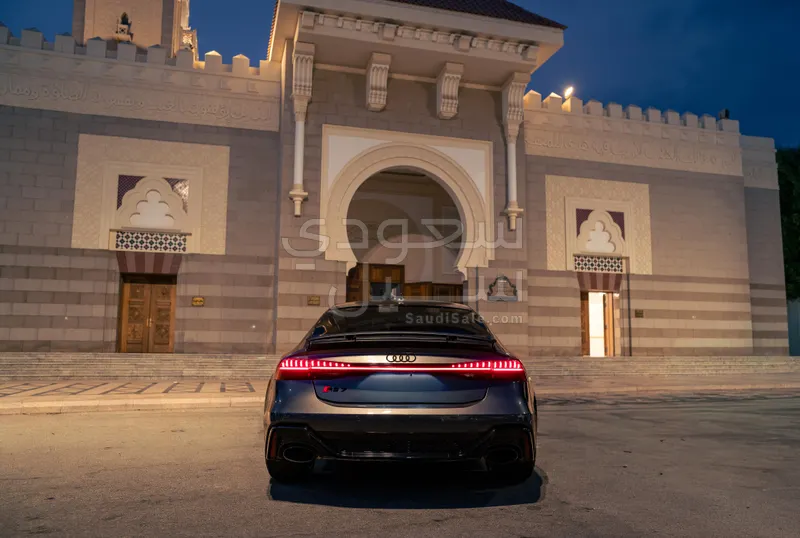 2021 اودي ار اس 7