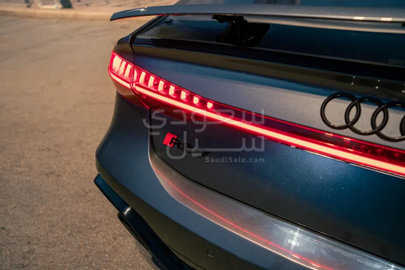 2021 اودي ار اس 7