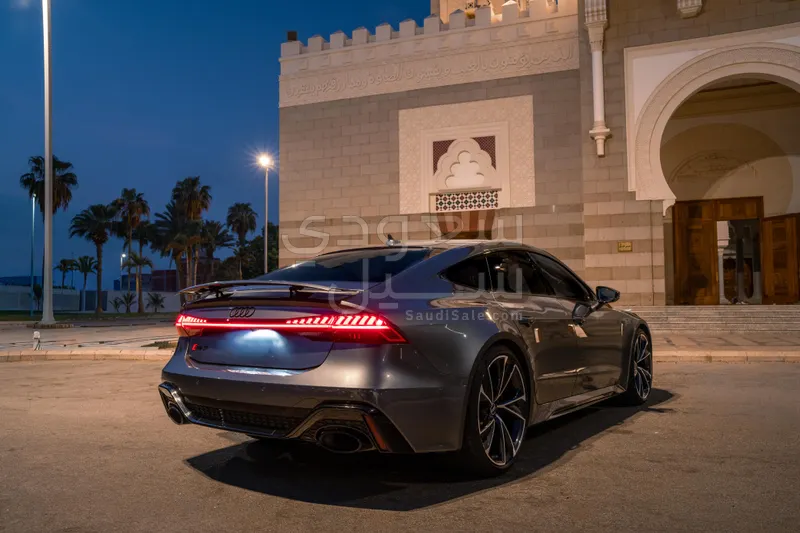 2021 اودي ار اس 7
