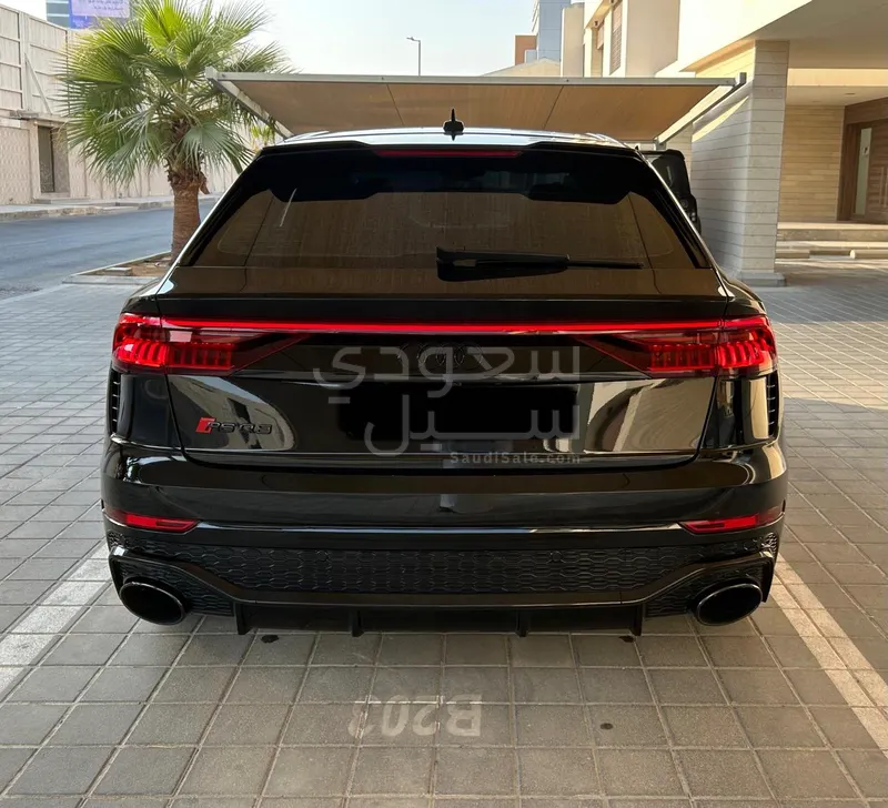 2022 اودي ار اس كيو 8