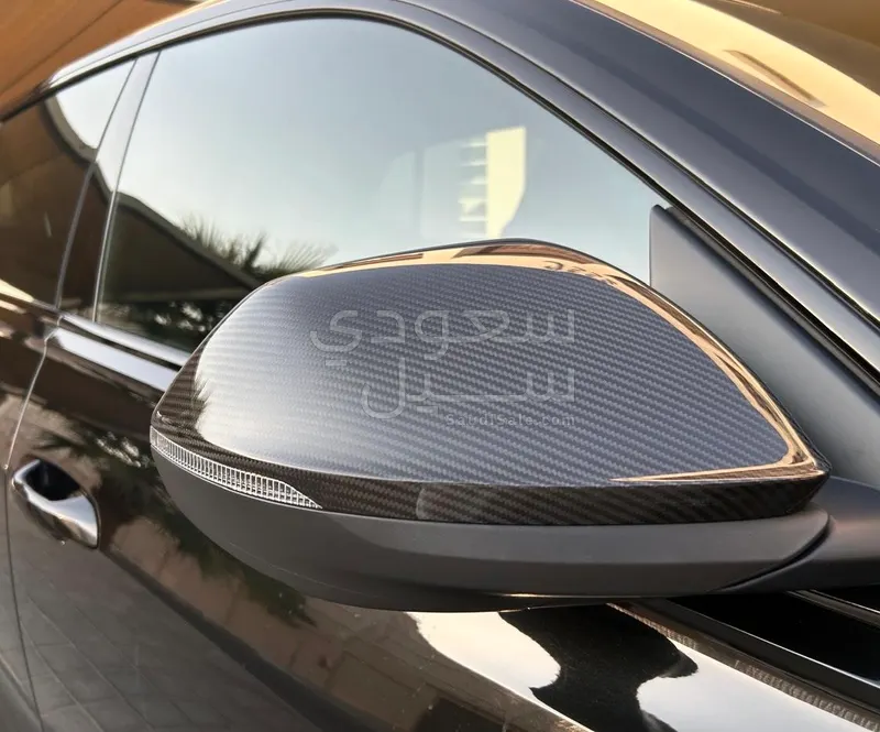 2022 اودي ار اس كيو 8