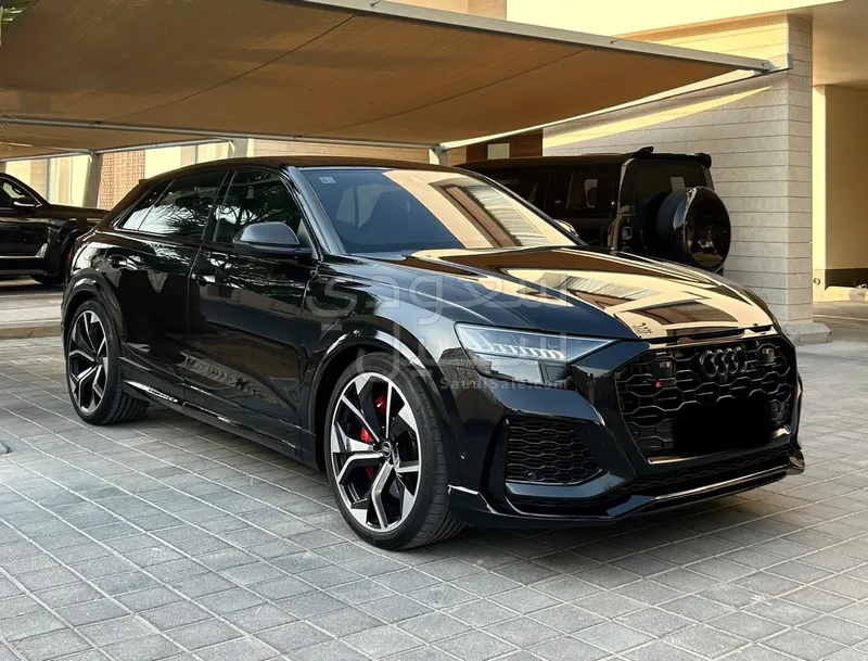 2022 اودي ار اس كيو 8