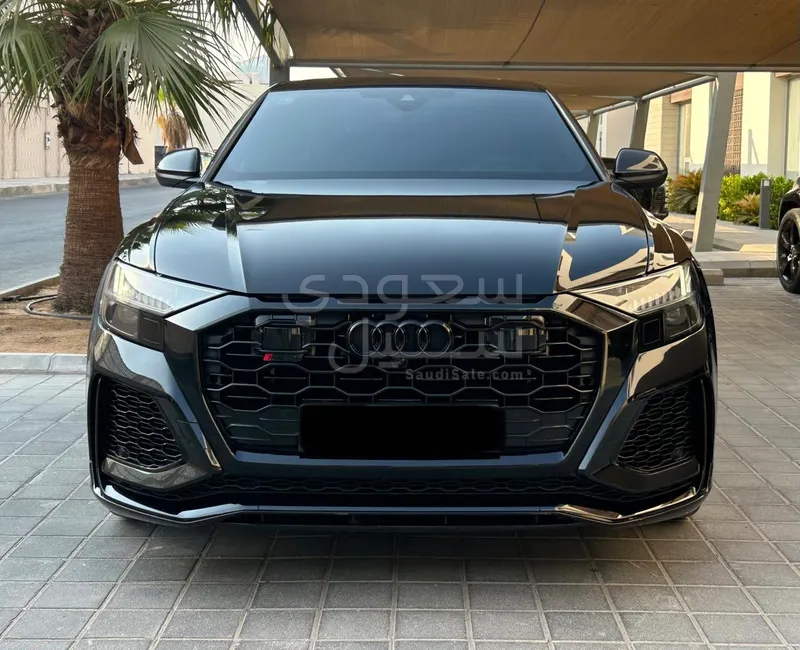 2022 اودي ار اس كيو 8