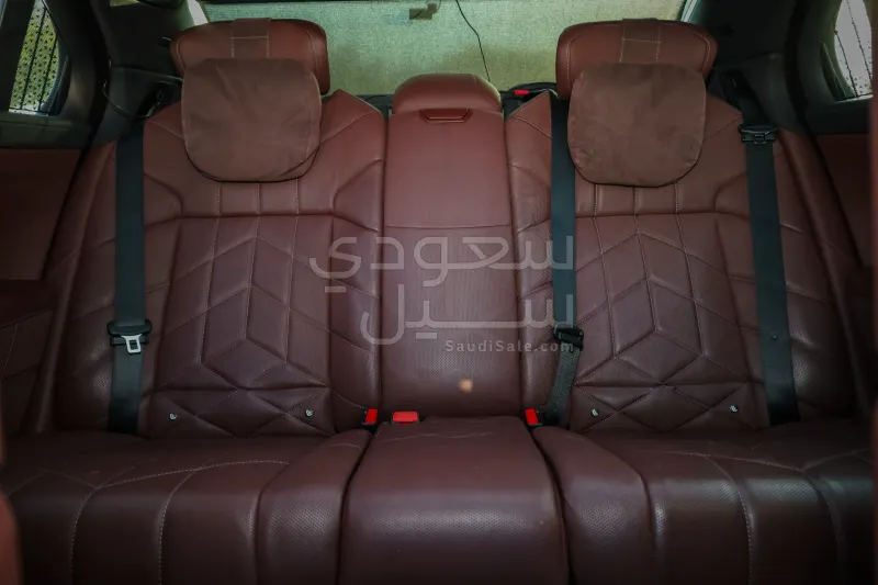2023 بي ام دبليو الفئة السابعة 735أي