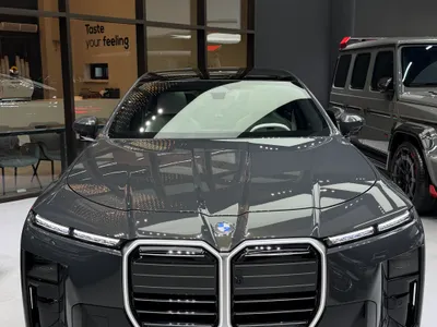 2027 بي ام دبليو الفئة السابعة 735أي
