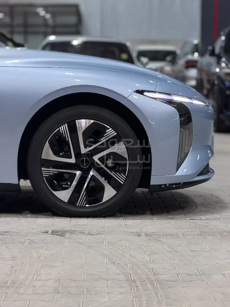 2027 فور ثينج اس٧ ريف