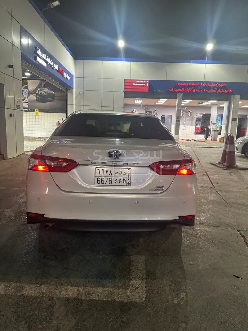 2019 تويوتا كامري ال اي